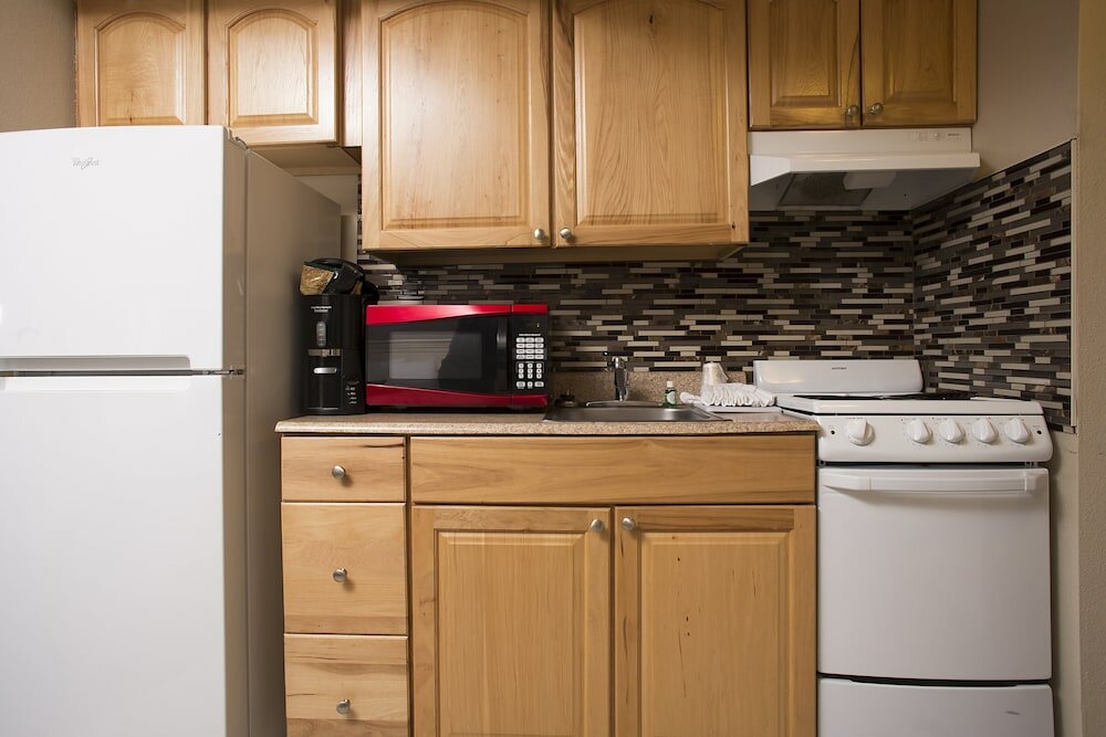 Standard Room, 2 Queen Beds, Kitchenette (Side View)