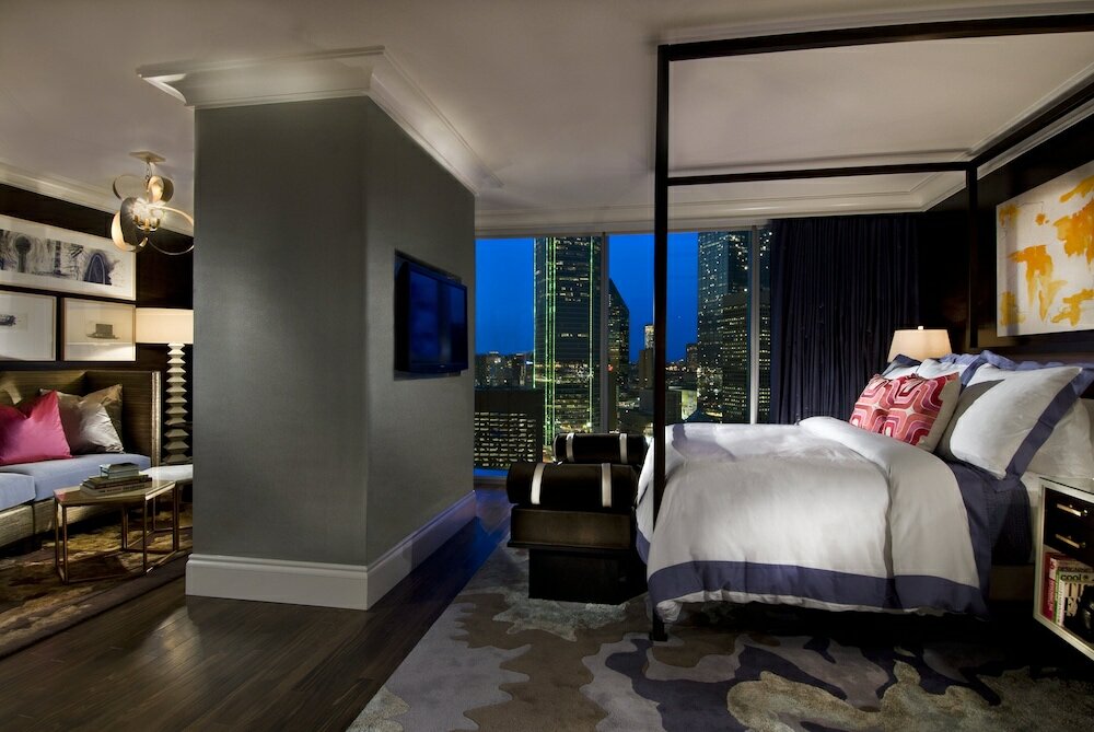 Luxury Suite, 1 King Bed, Corner