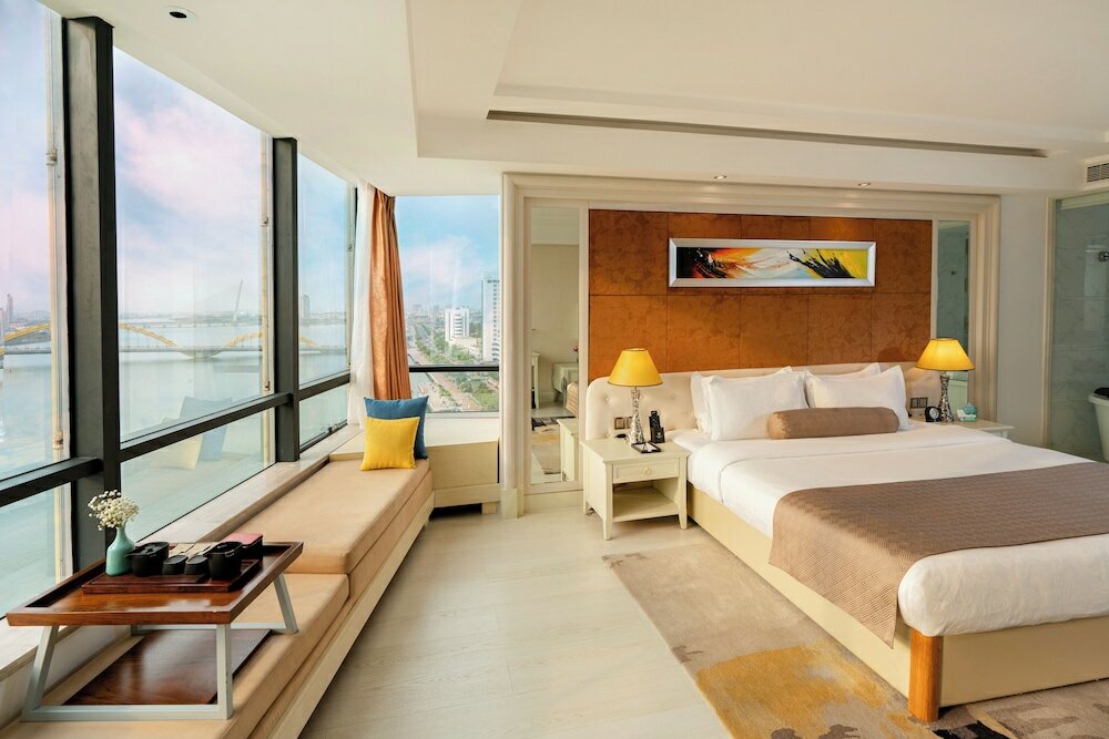 Junior Suite Double River Front