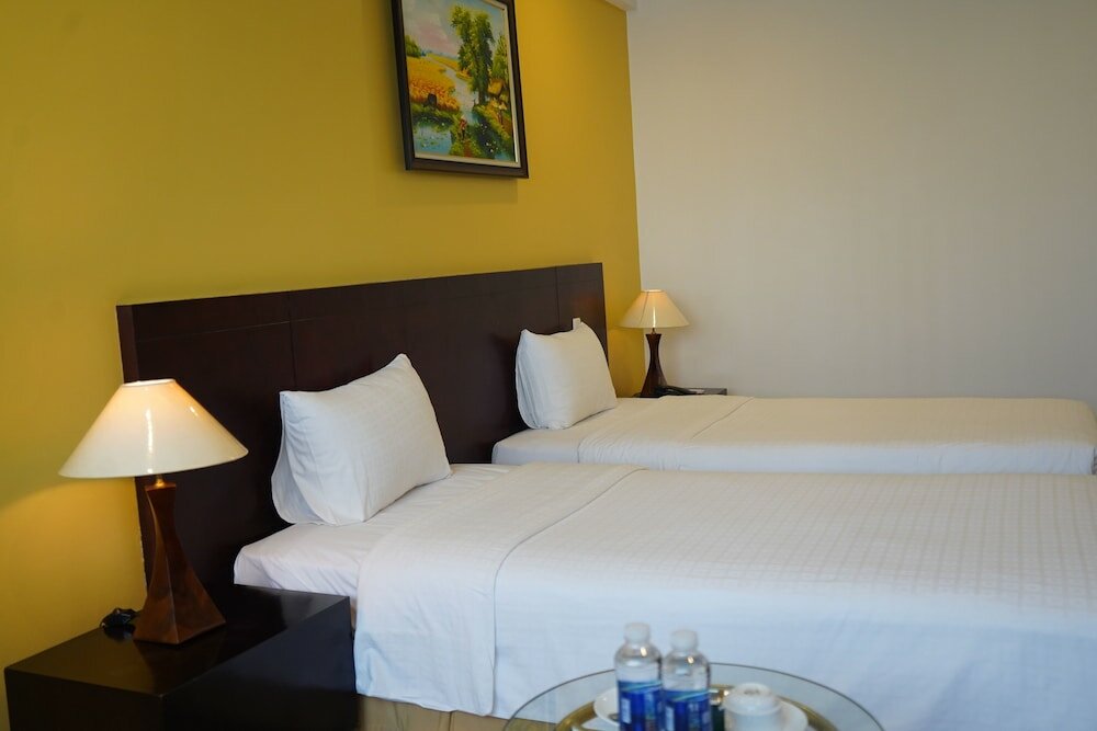 Deluxe Twin Room (with Window)