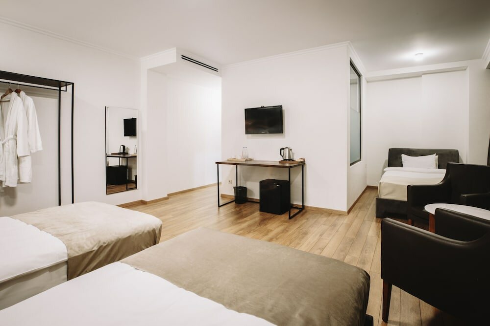 Basic Triple Room