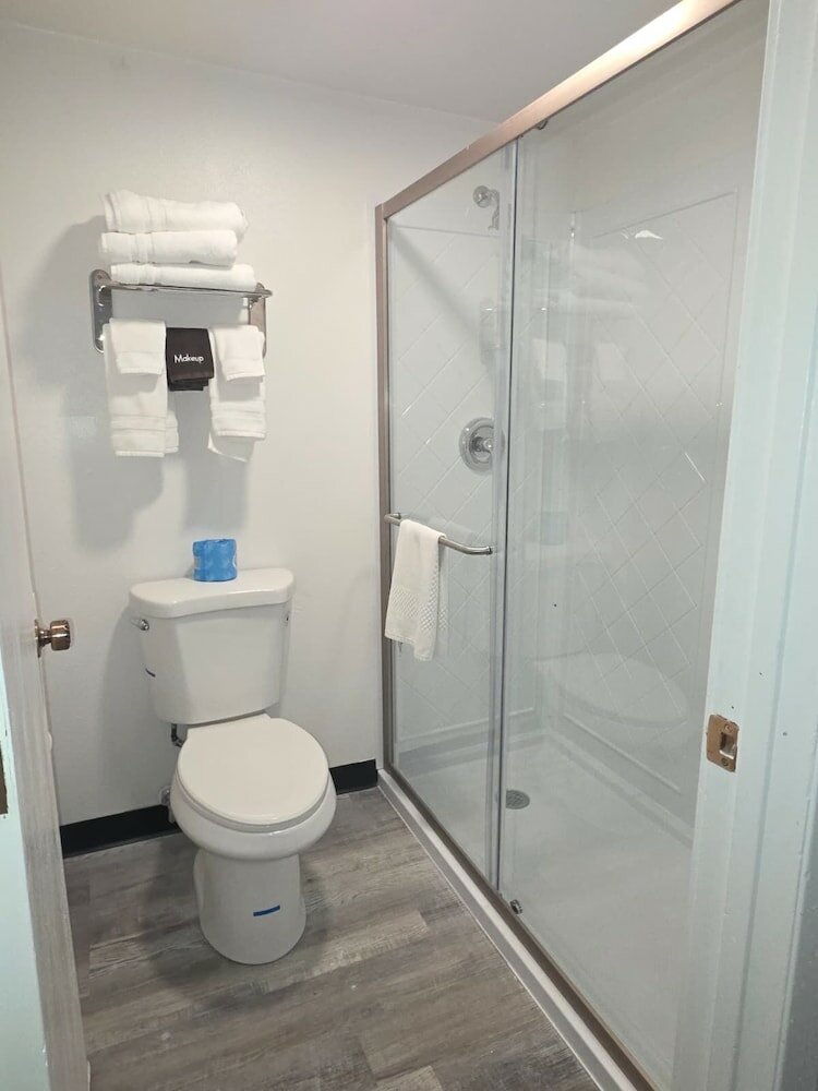 Deluxe Room, 1 Queen Bed, Non Smoking