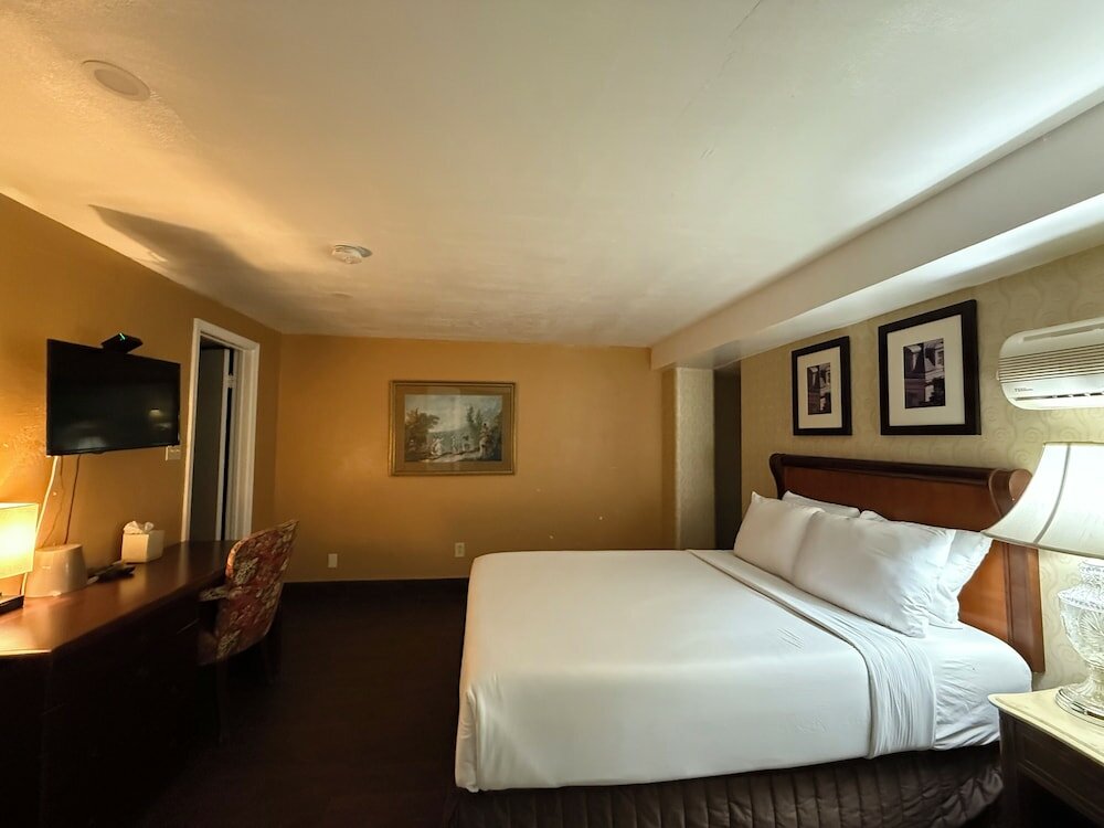 Basic Room, 1 Double Bed