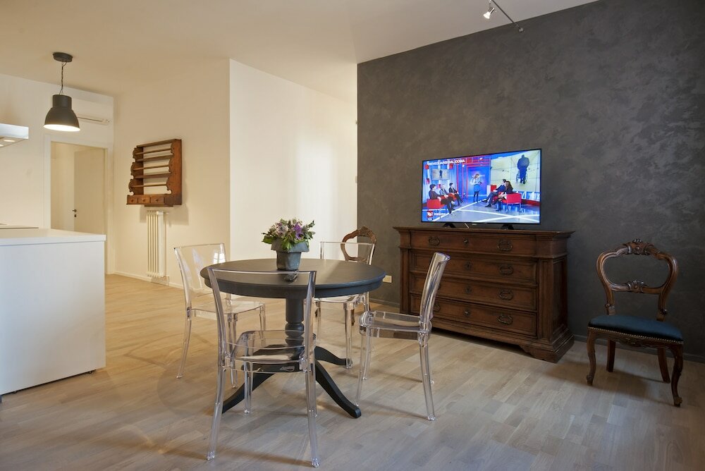 Deluxe Suite, 2 Bedrooms, Kitchen