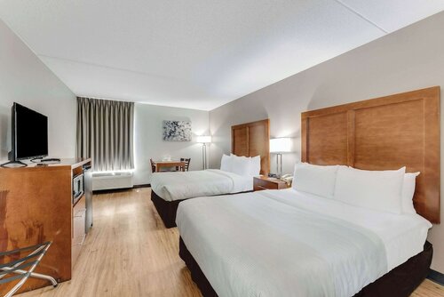 Номер, 2 двуспальные кровати, для людей с ограниченными возможностями, для некурящих в Red Roof Inn Plus+ Easton