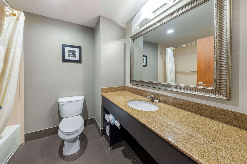 Suite, 1 King Bed, Non Smoking, Jetted Tub