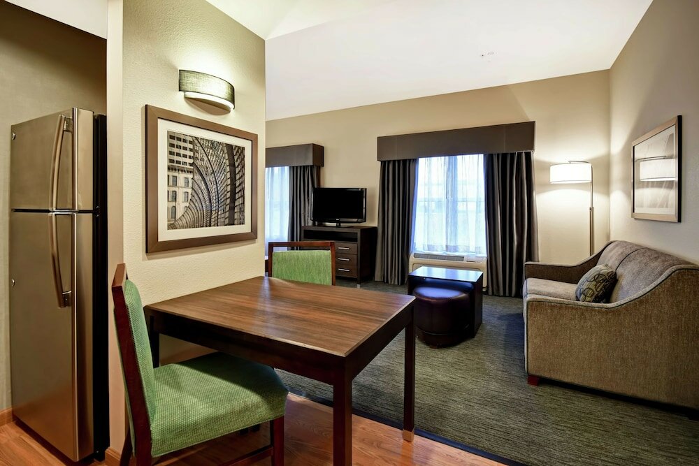 Studio Suite, 1 King Bed, Accessible Bathtub