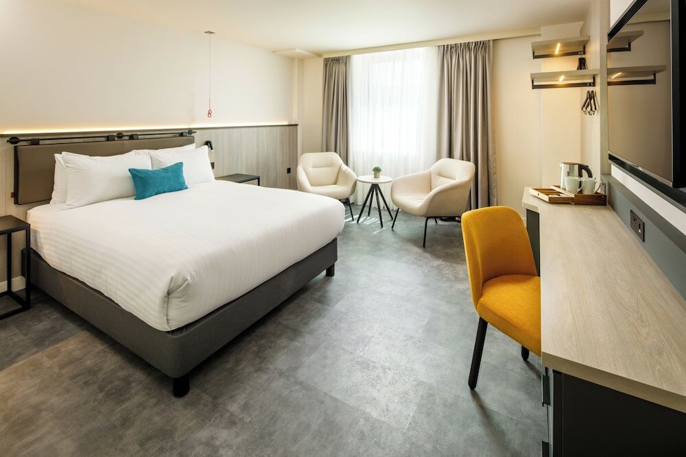 Deluxe Accessible Room