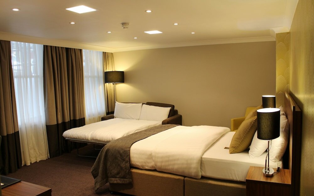 Superior Room, 1 Queen Bed, Non Smoking (with Single Sofabed)