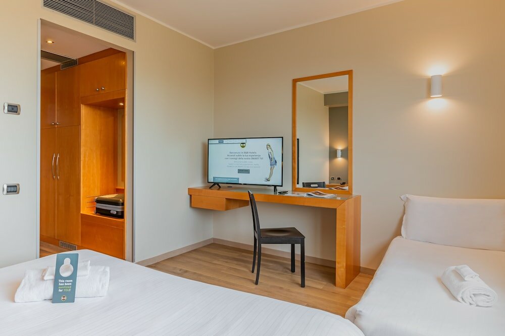 Triple Non-Smoking Room