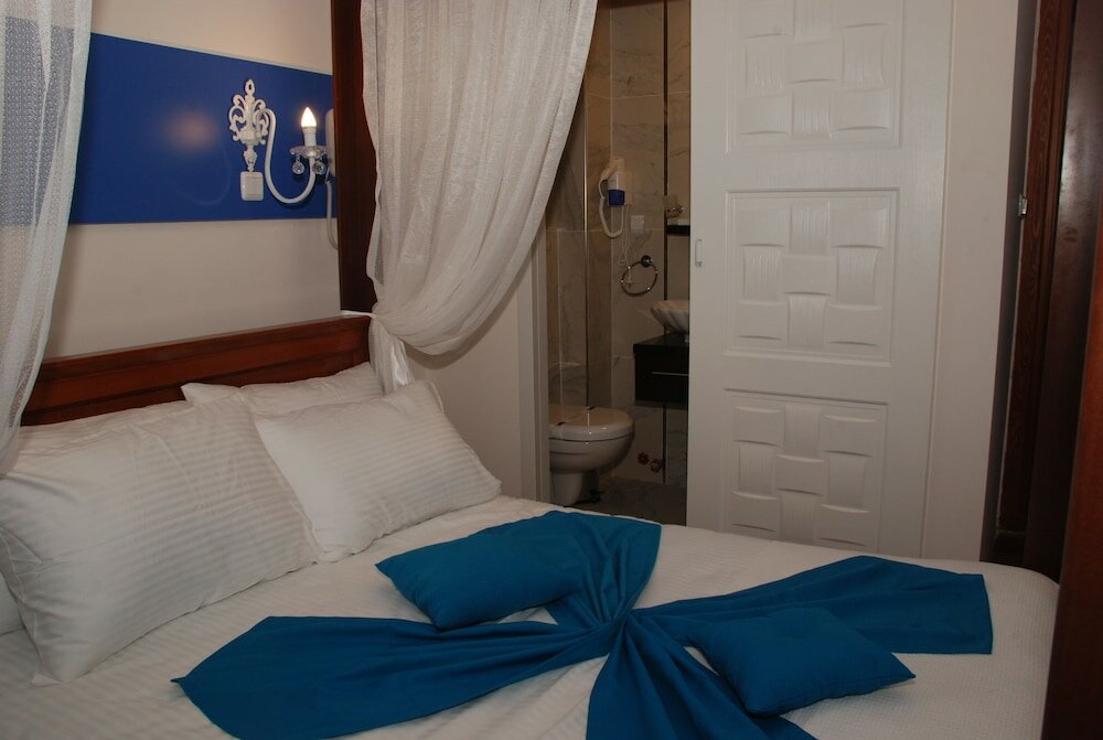 Economy Room