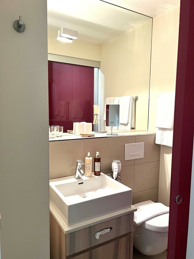 Superior Studio, 1 Queen Bed, Non Smoking, Kitchenette