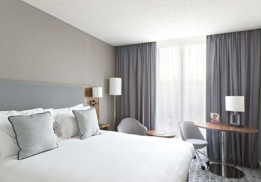 Junior Suite, 1 King Bed
