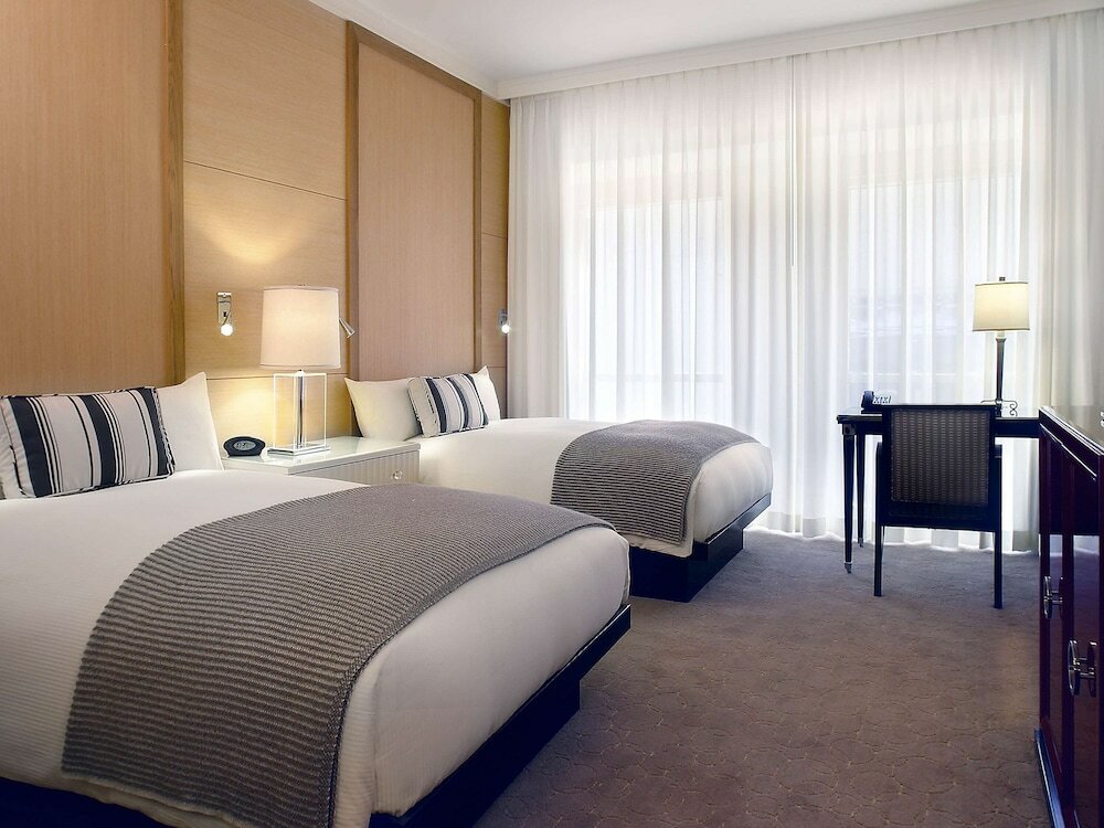 Superior Room, 2 Queen Beds (Beverly Boulevard View)
