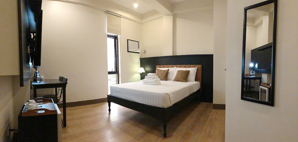 Deluxe Room, 1 Queen Bed