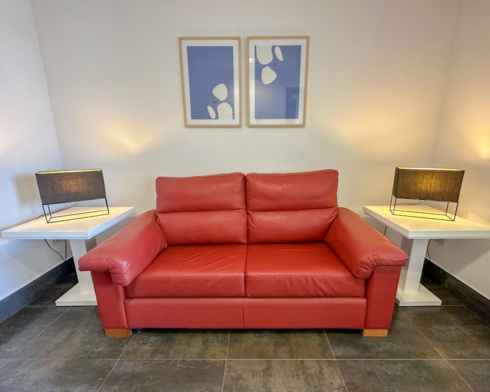 Suite, Sea View