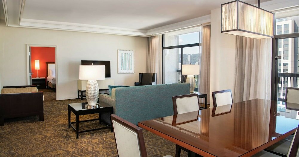 Suite, 1 King Bed, Balcony