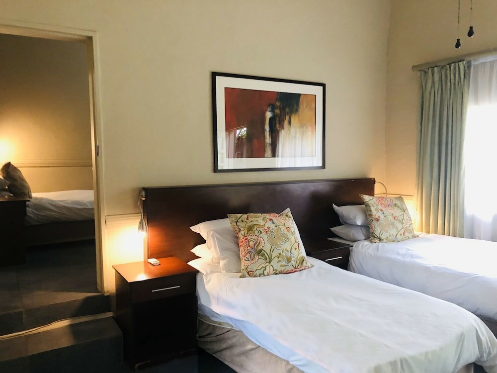 Family Room, 2 Bedrooms
