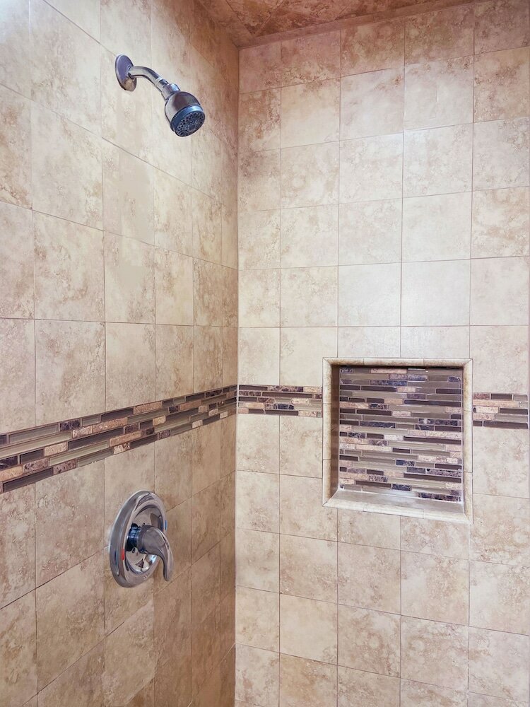 Deluxe Room, Two Queen beds, Non Smoking, Jetted Bathtub
