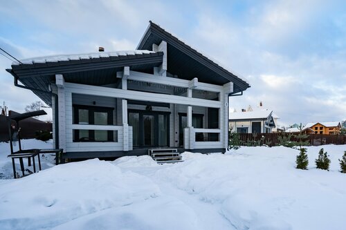 Дом из бруса с 2 спальнями, камином и баней из осины 4+2 в Snhaus