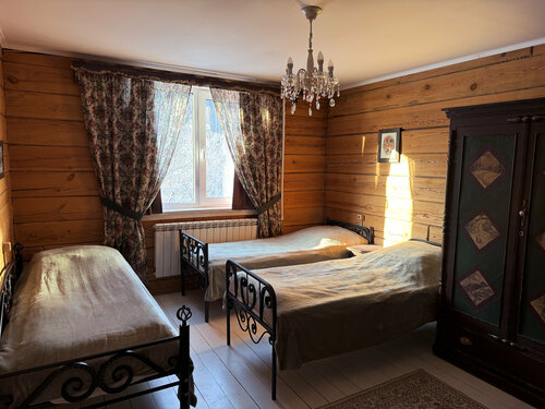 Трехместный номер с видом на горы в Яковка