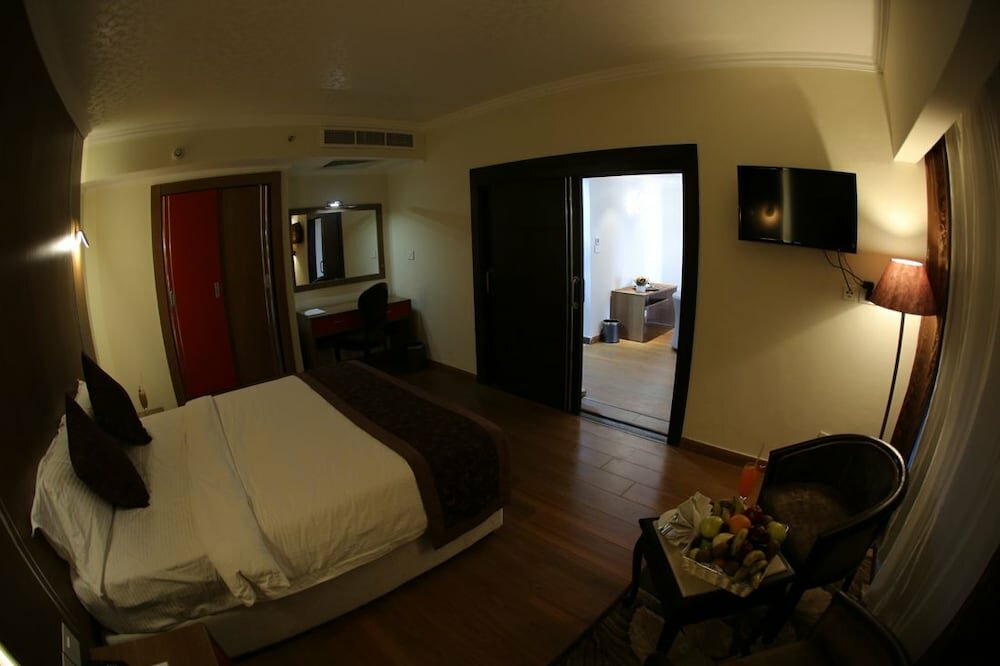 Junior Suite, 1 Bedroom, Garden View