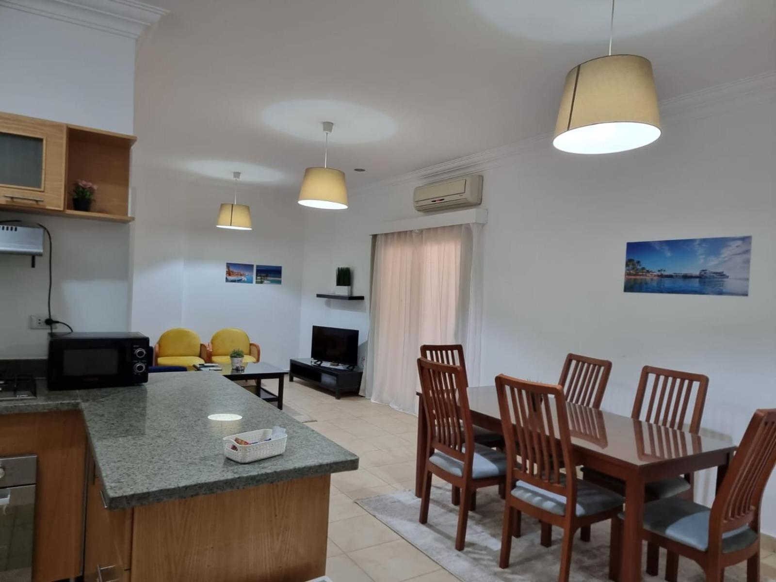 Panoramic Apartment with Sea View