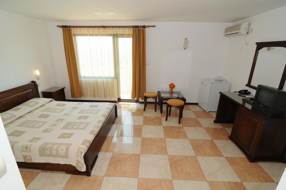 Double Room, Sea View (Top Floor)