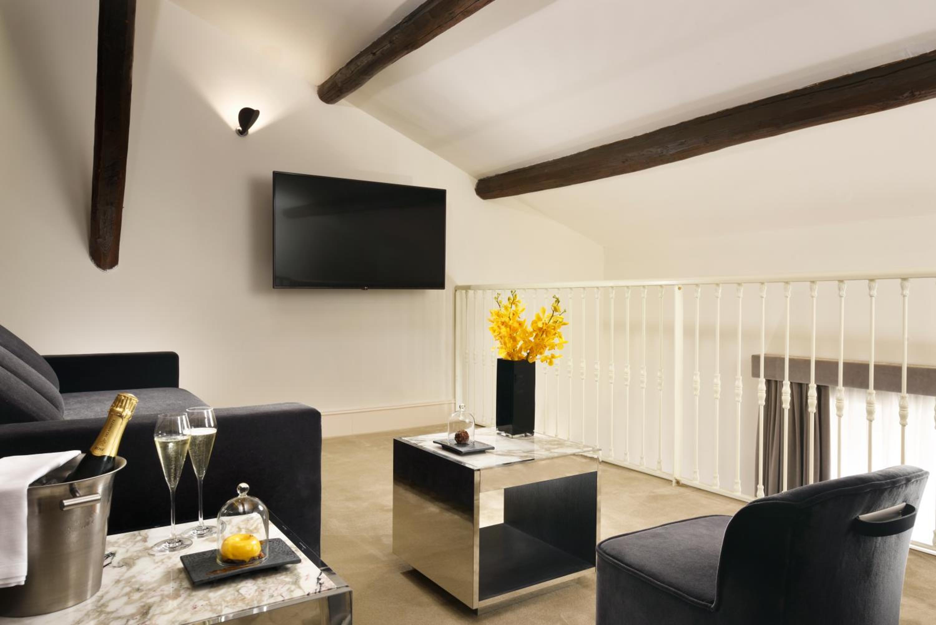 Duplex Room