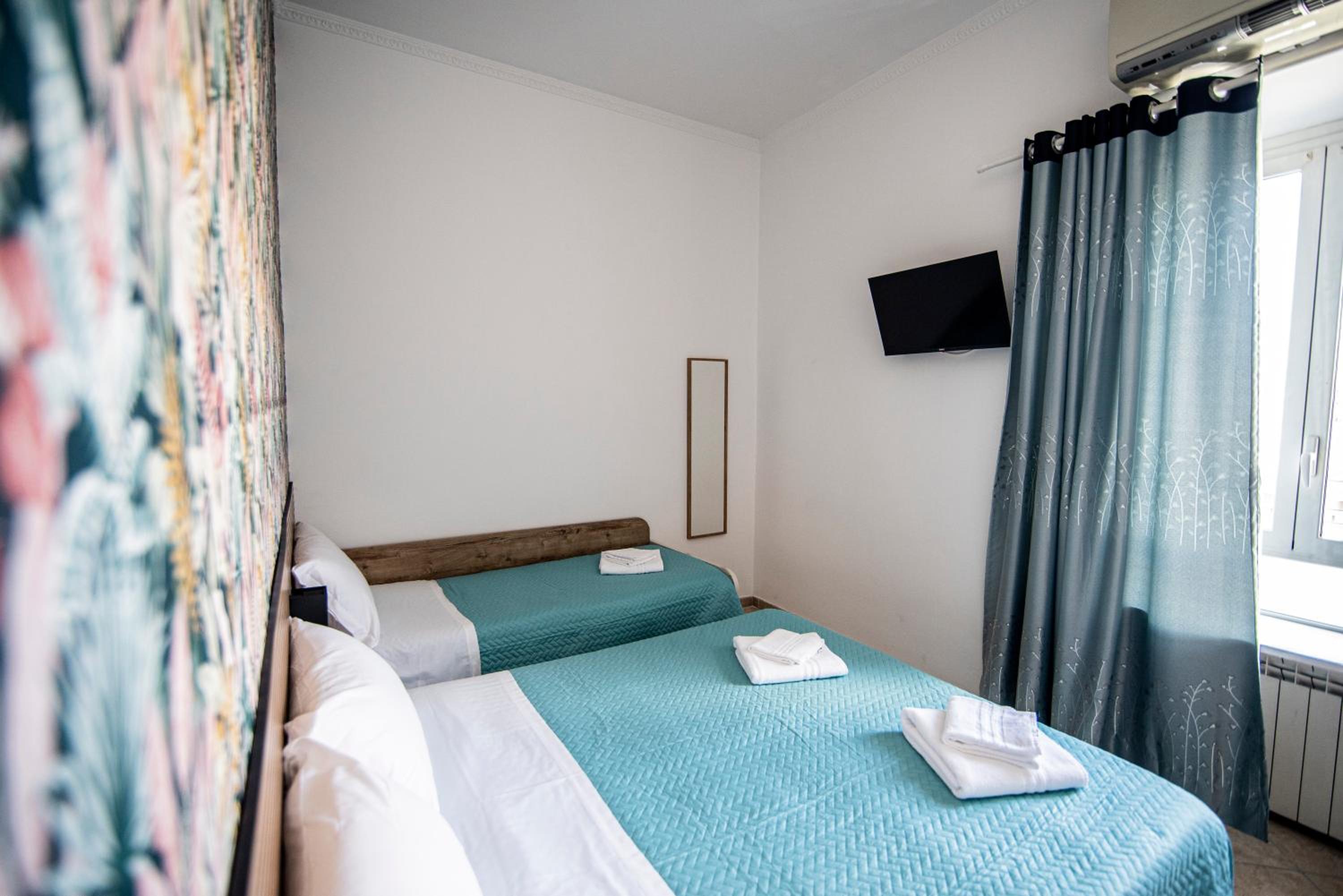 Triple Room with Private Bathroom