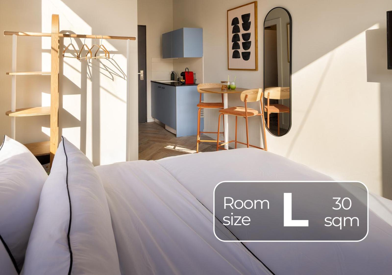 Side by side Studio rooms (no connecting door)