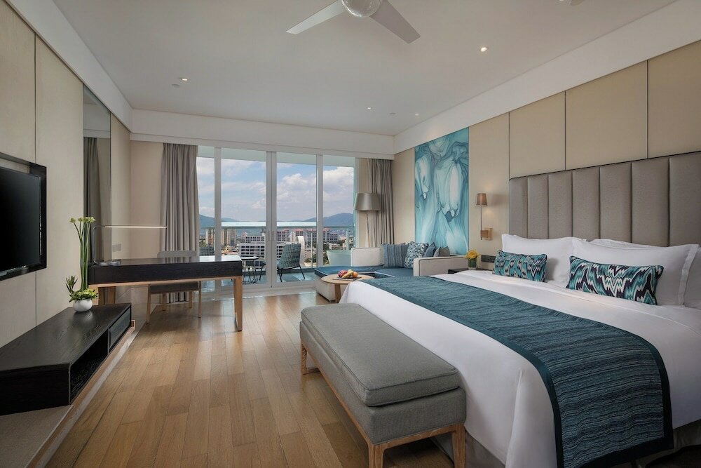 Elegant Ocean View King Room