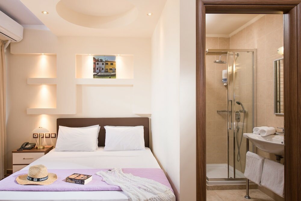 Classic Double Room, Partial Sea View (Central / Annex)