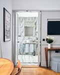 Номер «Делюкс» (1 King Bed) в The Adria