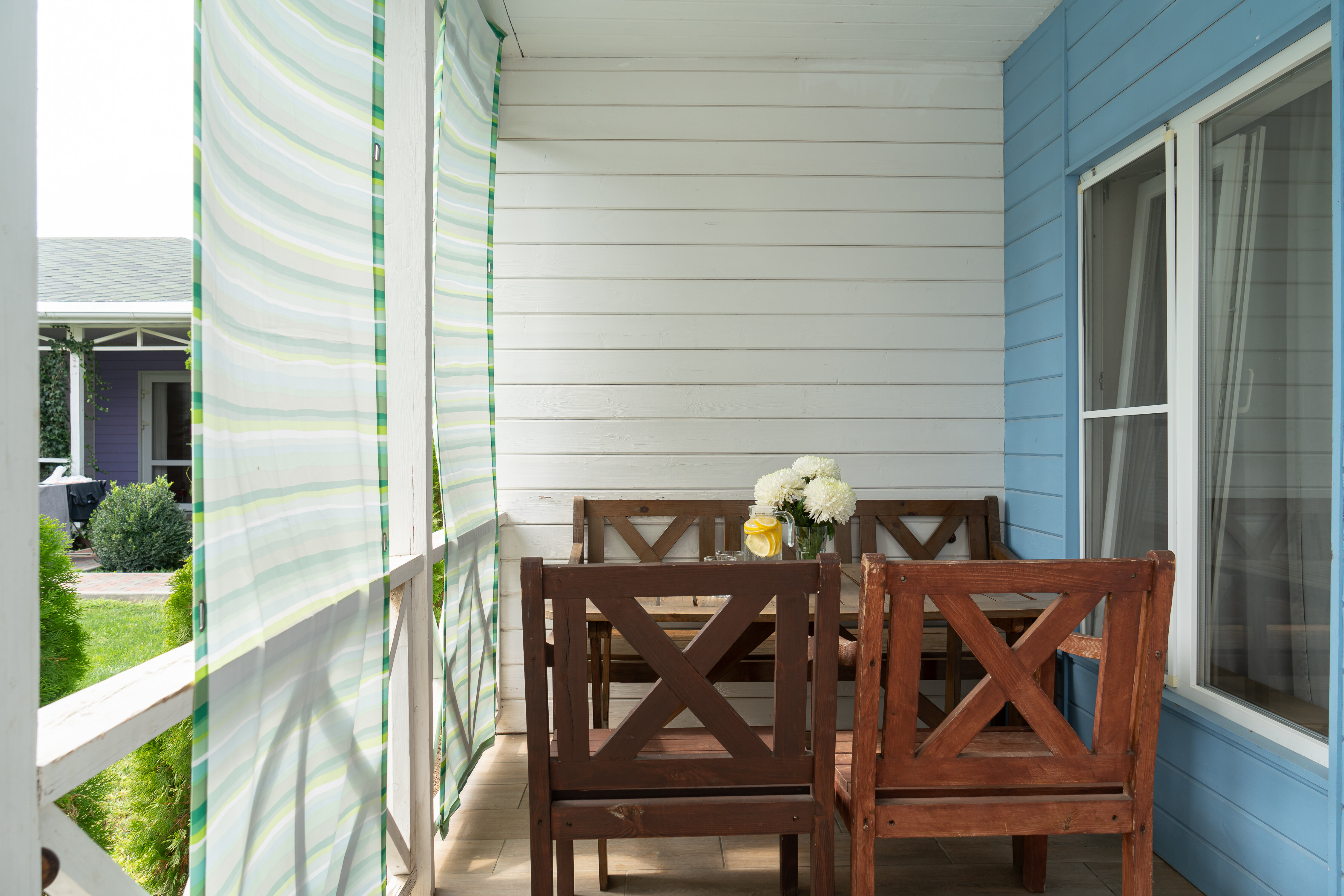 Трехместный номер с террасой