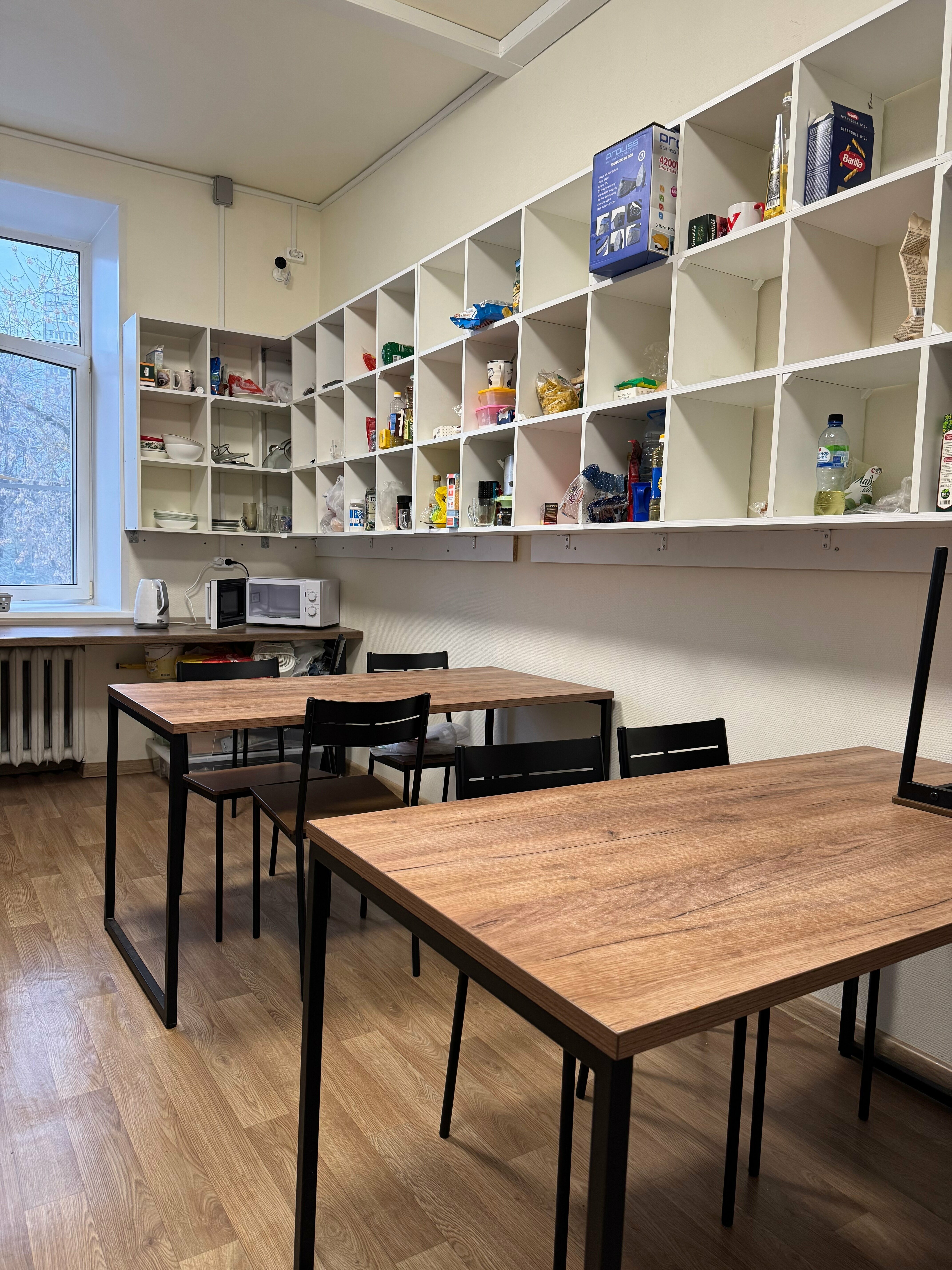 Спальное место на двухъярусной кровати в общем номере для мужчин