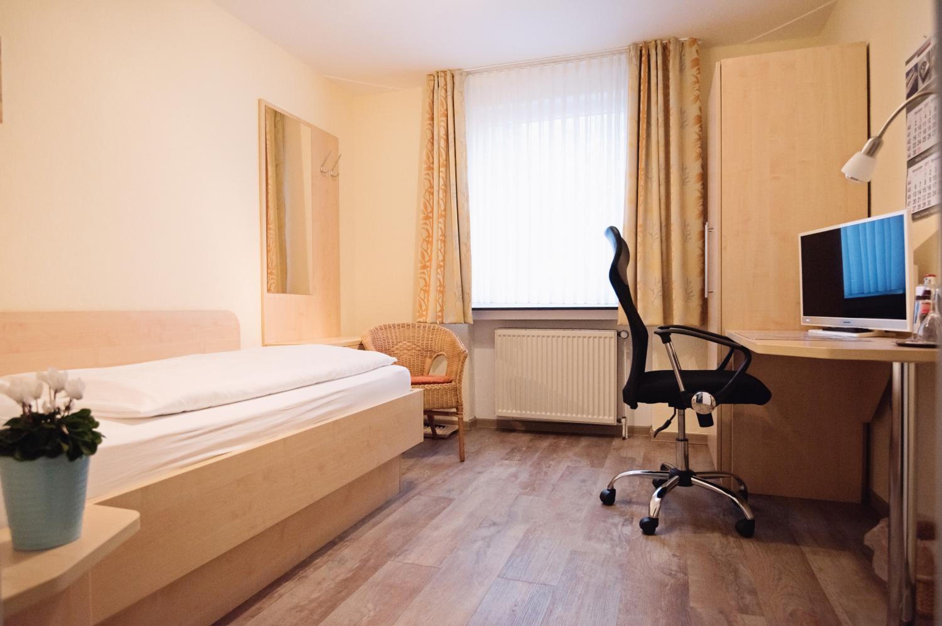 Economy Single Room