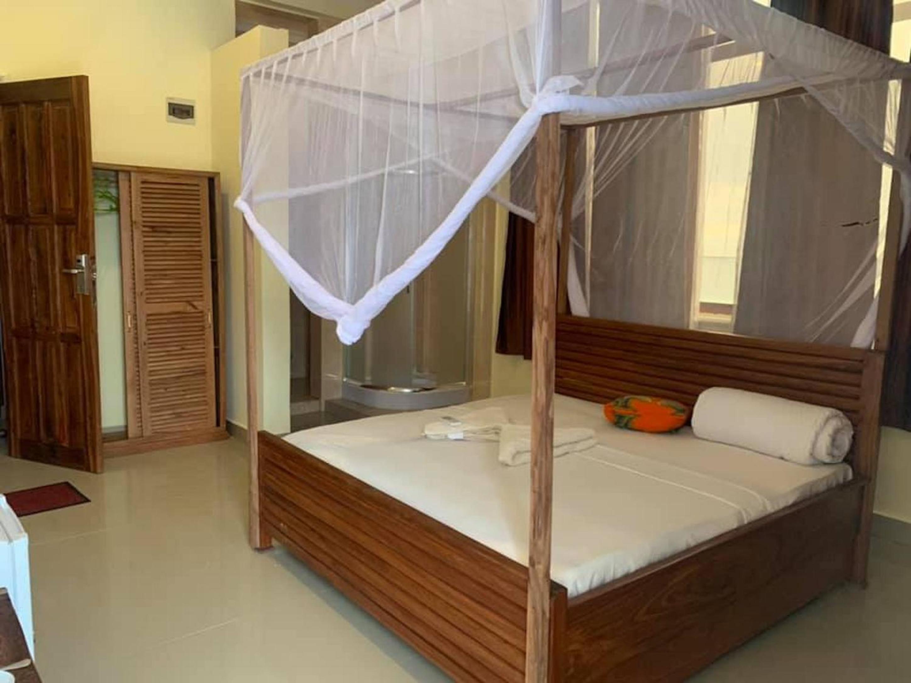 Large Double Room