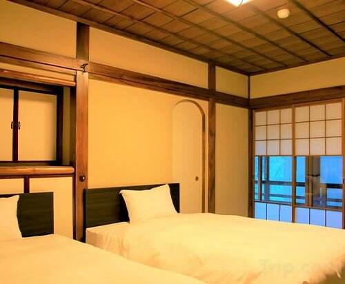 Standard Room with Shared Bathroom - Main Building