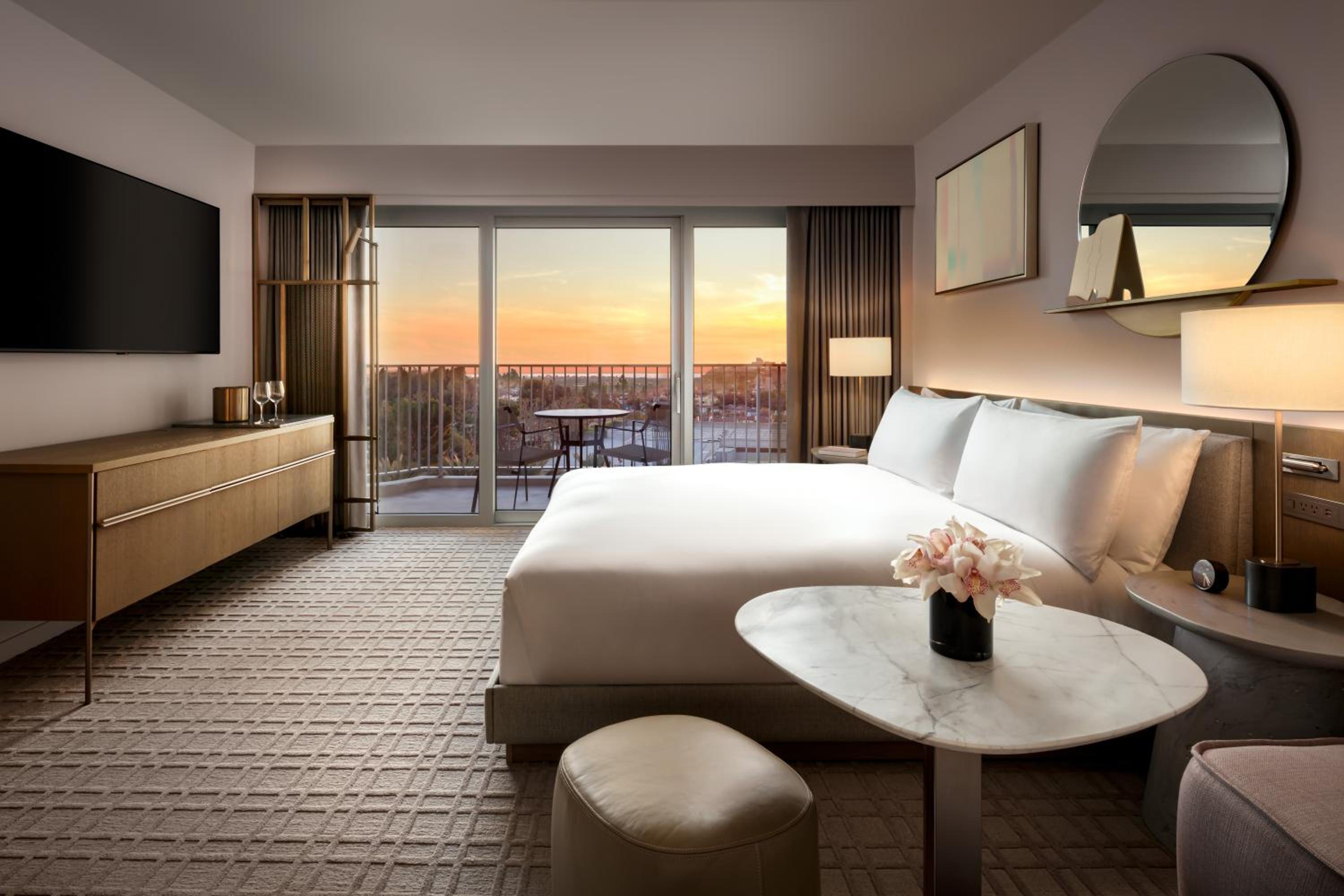 Deluxe King Room with Balcony and Sunset View