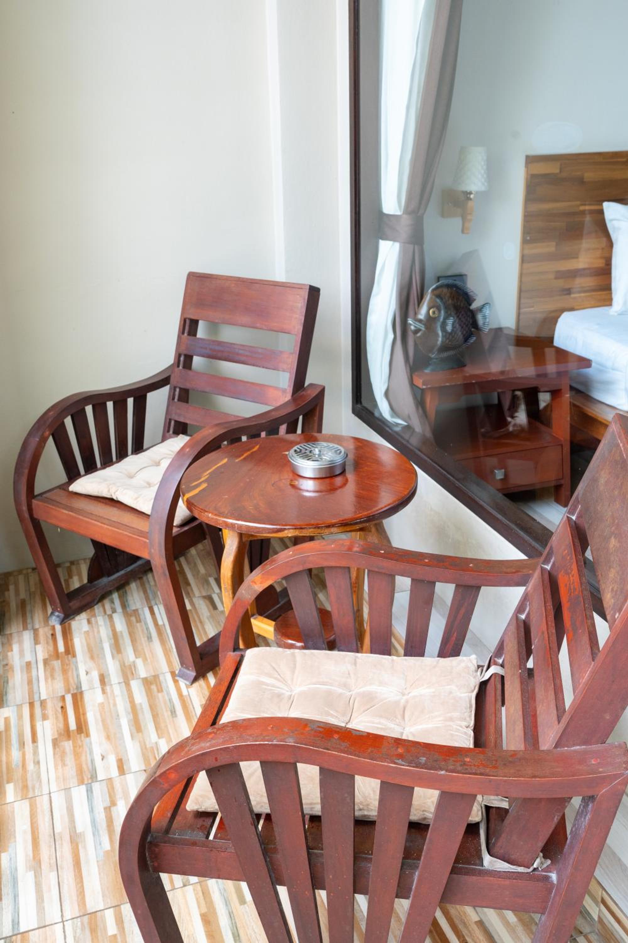 Comfort Triple Room - Street Side Building