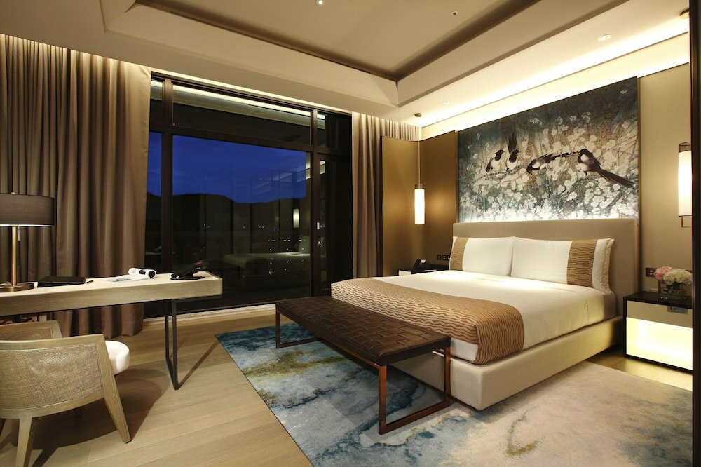 Premier Suite, 1 King Bed