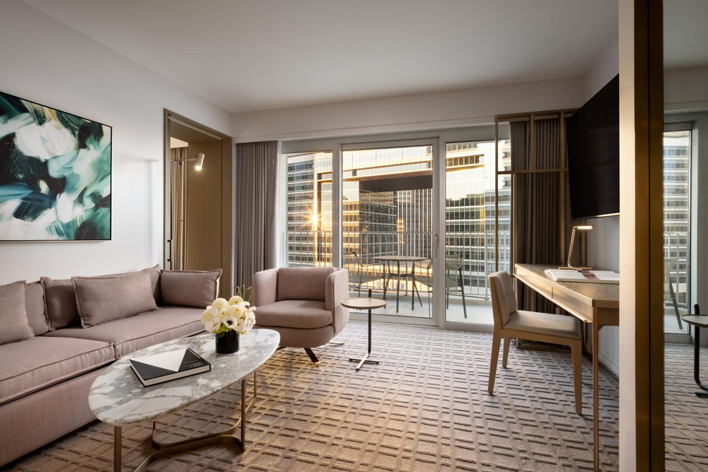 Fairmont Gold One Bedroom King Suite One King with Lounge Access