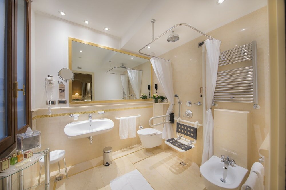 Junior Suite (Triple)