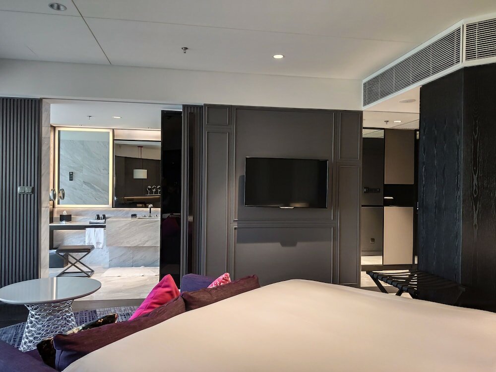 Room, 1 King Bed, Resort View