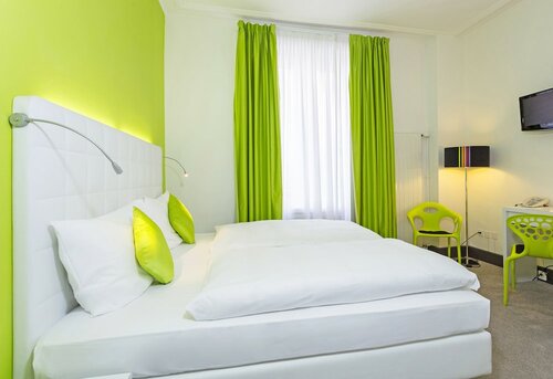 Двухместный номер «Эконом» с 2 односпальными кроватями в City Inn Hotel