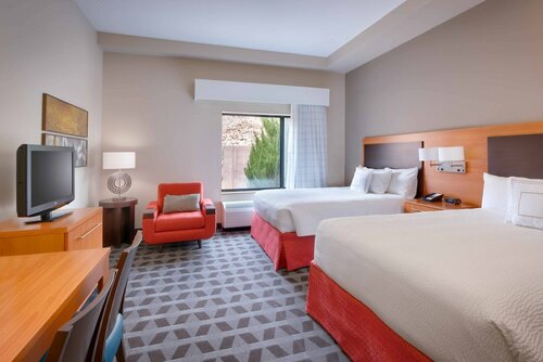 Студия, 2 двуспальные кровати «Квин-сайз», для некурящих (Mobility/Hearing Accessible, Tub) в TownePlace Suites by Marriott Elko