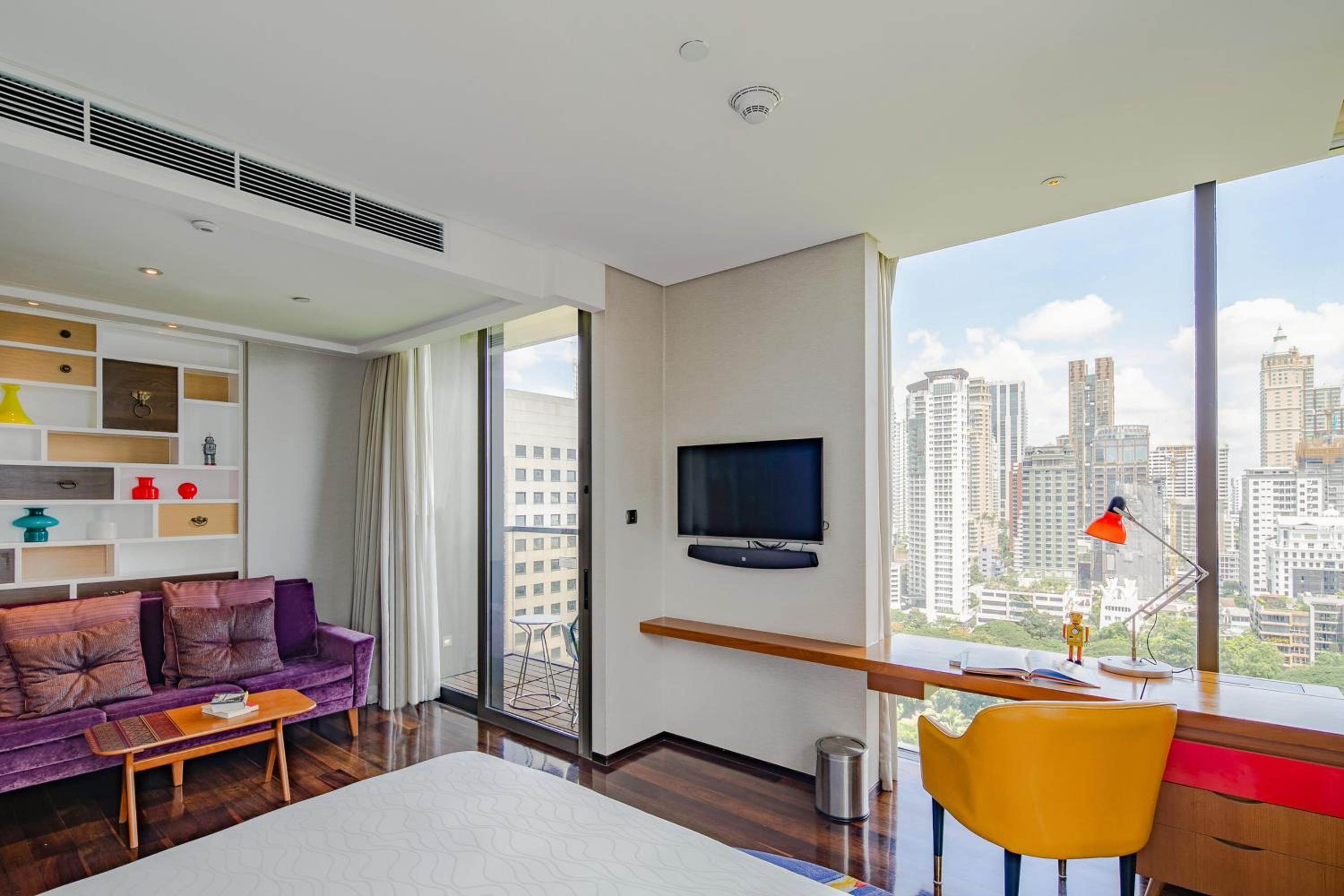 King Standard Garden View Balcony