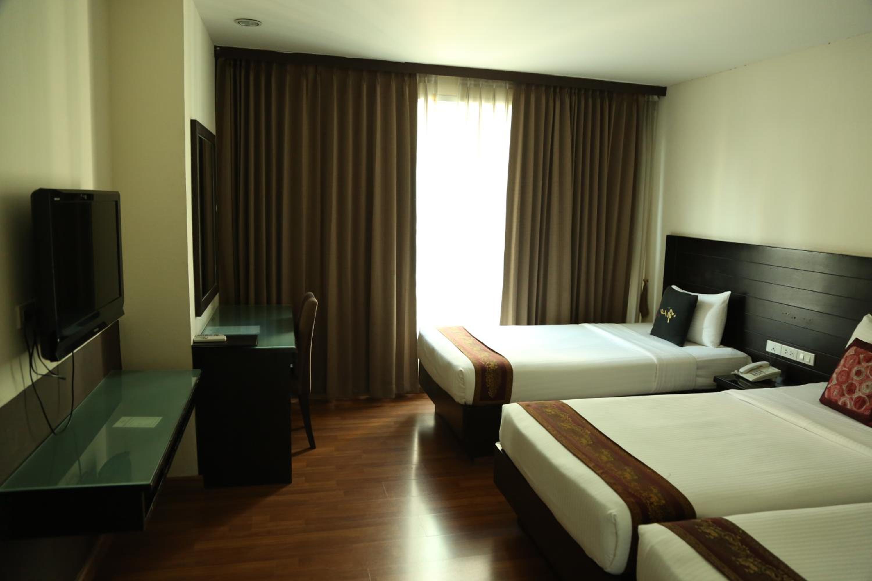 Deluxe Triple Room
