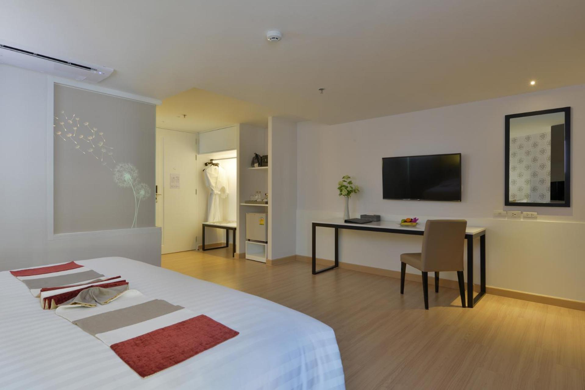 Deluxe Double or Twin Room